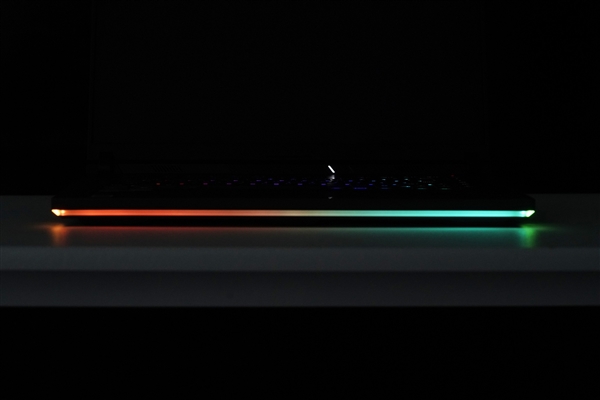 锐龙9 9955HX3D加持！ROG魔霸9笔记本图赏