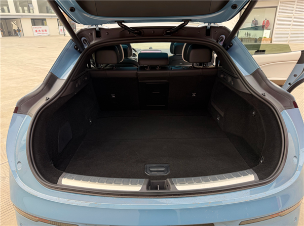 19.99万的007GT 极氪今晚诚意到位了