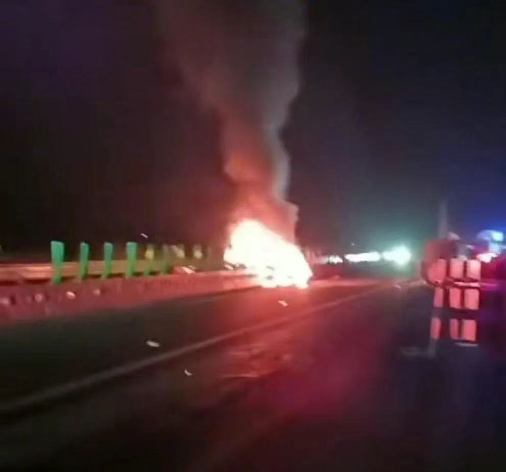 三名女大学生开小米SU7身亡背后：到底该如何看待这一事件