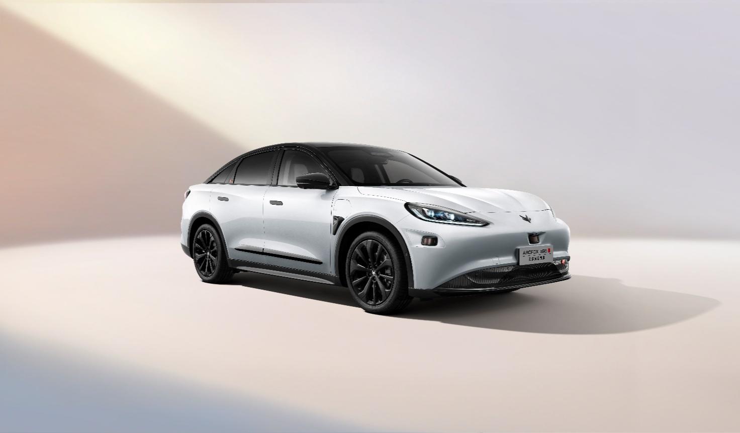 3激光雷达是智驾安全底线？极狐新6系搭载华为ADS3.3