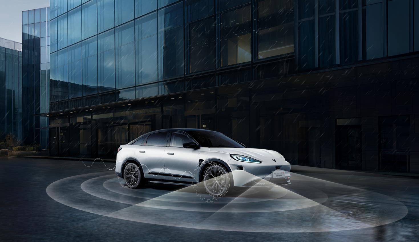 3激光雷达是智驾安全底线？极狐新6系搭载华为ADS3.3