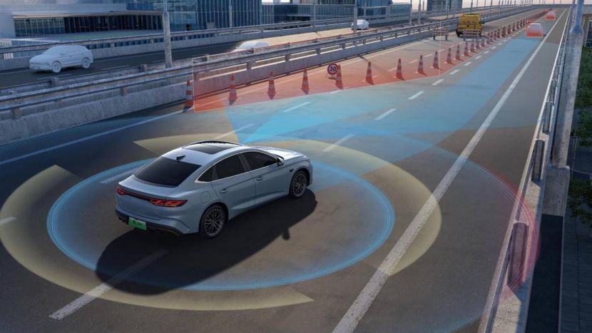 三名女大学生开小米SU7身亡背后：到底该如何看待这一事件