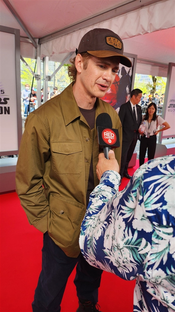 华纳包揽北美票房冠亚军