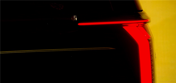 国产最强超豪华MPV 极氪009光辉典藏版亮相：用了3克24K纯金