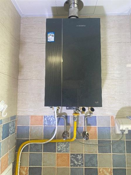 你家洗澡水是酸性的吗  警惕燃气热水器冷凝水回收使用