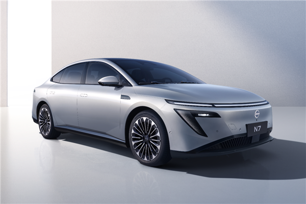 11.99万的日产N7卖爆 销售深夜带客户上门试驾签单