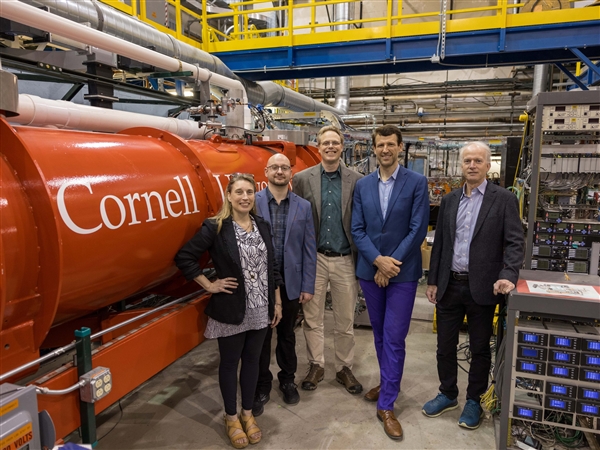 Intel前CEO基辛格找到新工作：开发FEL EUV极紫外光刻 成本大降2/3