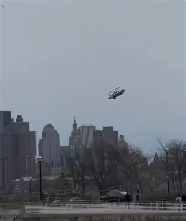 美国纽约直升机坠毁事故30天内公布调查报告 西门子分公司CEO一家五口遇难