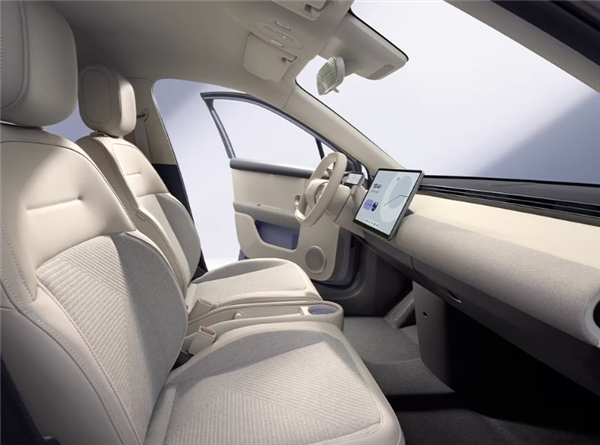 同级唯一支持换电！蔚来萤火虫正式上市：整车11.98万起售