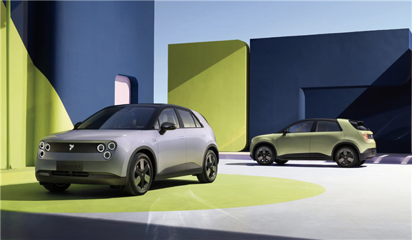 同级唯一支持换电！蔚来萤火虫正式上市：整车11.98万起售