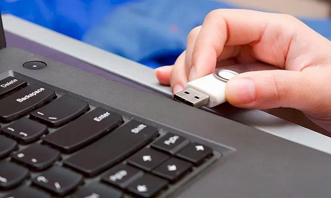 u盘被分盘了怎么办?U盘被分成2个盘恢复合并成一个方法 u盘被分盘了怎么办?U盘被分成2个盘恢复合并成一个方法