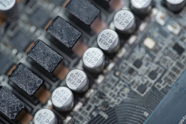 第四代电竞之心！铭瑄RTX 5070 iCraft OC 12G图赏