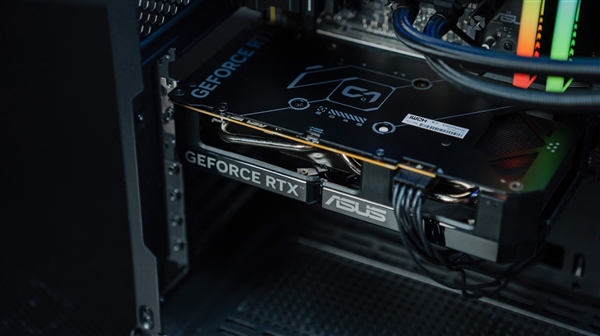 DLSS 4全新甜品卡！华硕RTX5060系列显卡上市