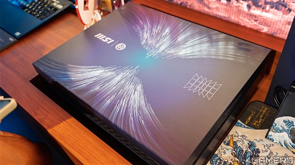 简直就是艺术品！微星推Prestige AI+ 13浮世绘笔记本：全球限量1000台