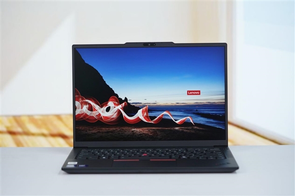 经典小红帽设计！联想ThinkPad E14 2025图赏