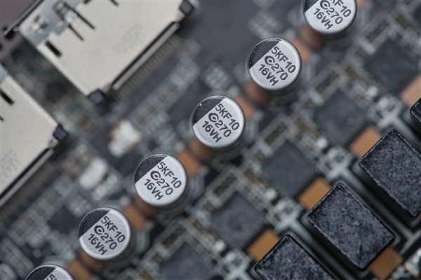 第四代电竞之心！铭瑄RTX 5070 iCraft OC 12G图赏