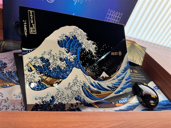 简直就是艺术品！微星推Prestige AI+ 13浮世绘笔记本：全球限量1000台