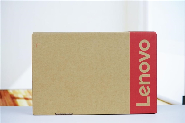 经典小红帽设计！联想ThinkPad E14 2025图赏