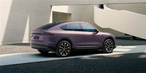 购车就送5年免费换电！蔚来新款ES6/EC6上市：33.8万起