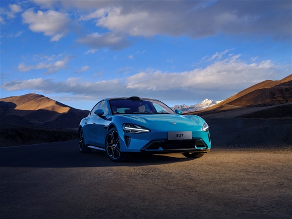 开着车突遇冰雹该怎么办 小米：立即减速停车