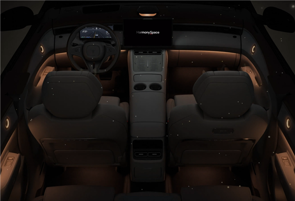 首批搭载华为鸿蒙座舱5！岚图FREE+内饰官曝：信息量极大