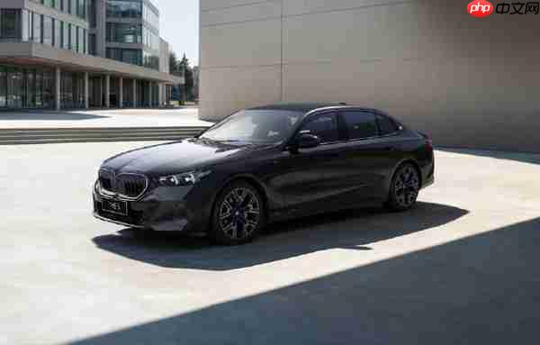 2025第22周30万以上车型销量排名：问界M8险胜宝马3系