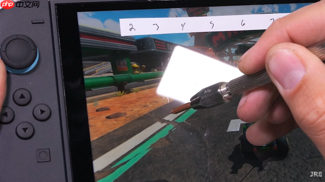 国外玩家暴力测试Switch 2耐久性 刀割火烧不建议模仿