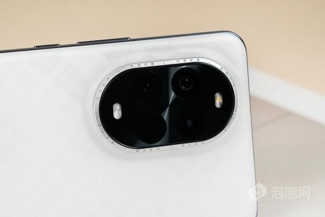 更强的影像与通信能力! 华为 nova 13 Pro手机全面评测