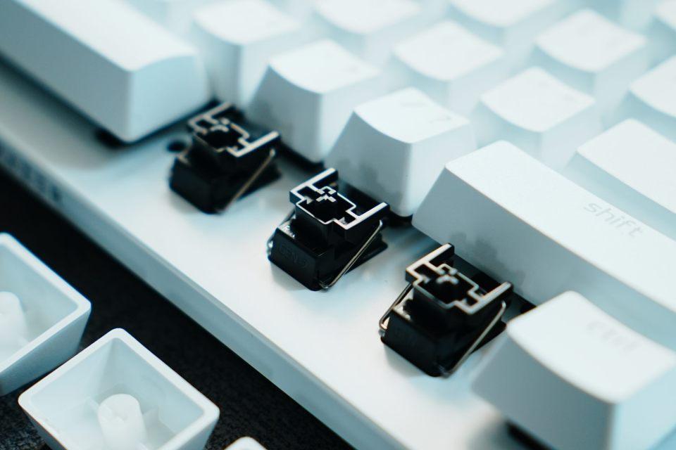 当极简主义遇上电竞基因! 雷蛇猎魂光蛛V3专业竞技版键盘开箱测评