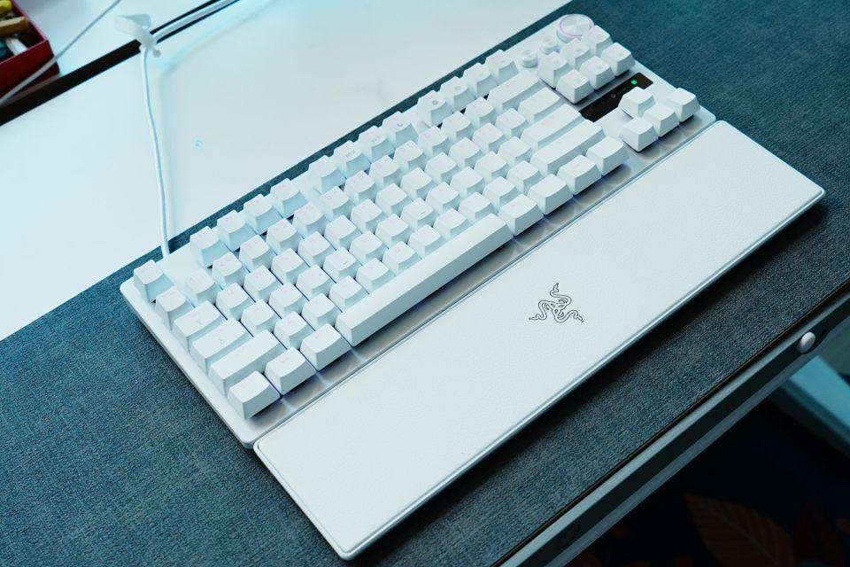 当极简主义遇上电竞基因! 雷蛇猎魂光蛛V3专业竞技版键盘开箱测评