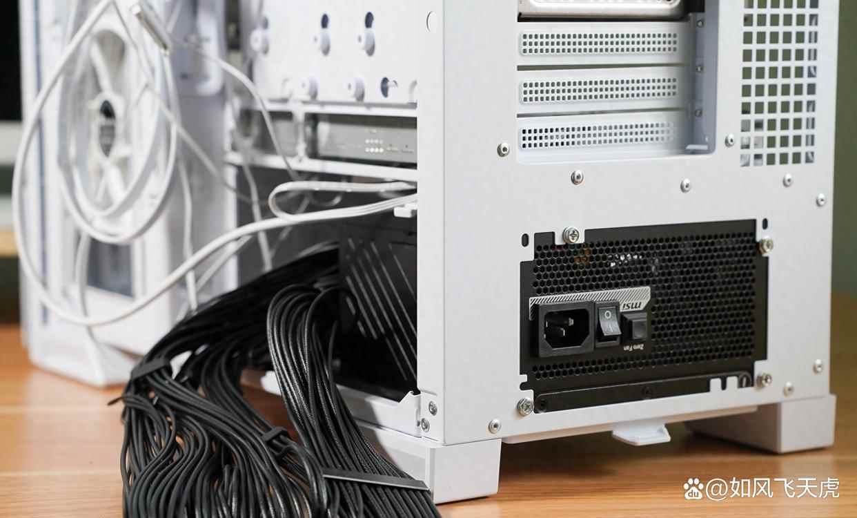 50系高端显卡的好搭档! 微星MPG A1000GS PCIE5暗黑电源开箱测评