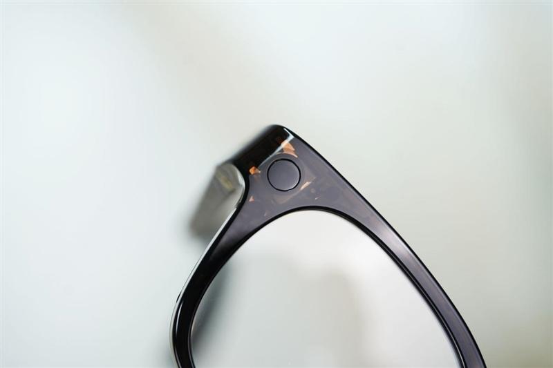 续航长+软件强! 小米AI眼镜评测