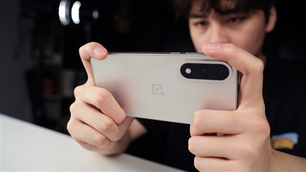 一加Ace 5至尊版实测：宿舍抢网神器实至名归