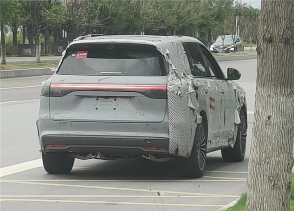 问界M8产品经理测试华为乾崑ADS 4.0：透露一个重磅消息