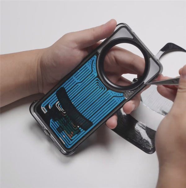 299元！华为Pura 80 Ultra/Pro/Pro+推出微泵液冷壳：让麒麟9020火力全开