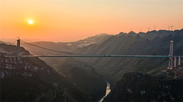 通车进入倒计时！在建世界最高桥成功拆除猫道