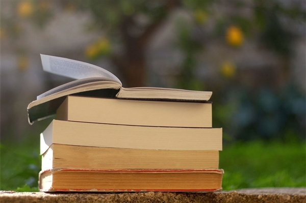 高考结束挑行李回家的女生发声：感谢关注