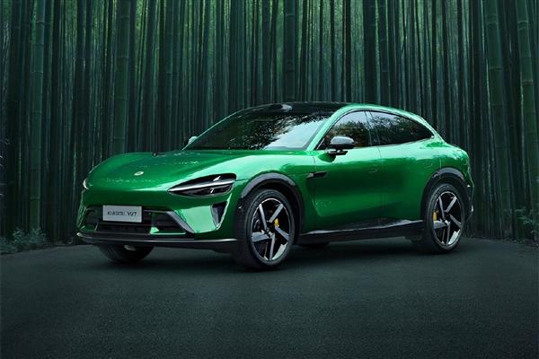 小米发布会彩排结束 卢伟冰只说了一个字：删