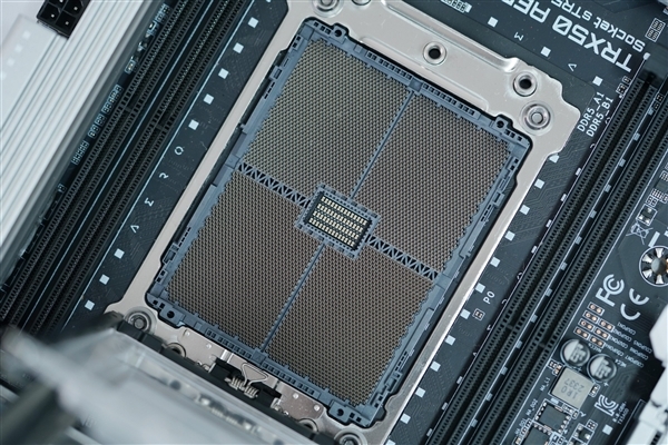 96核心99995元！AMD Zen5线程撕裂者PRO 9000WX国行价格公布