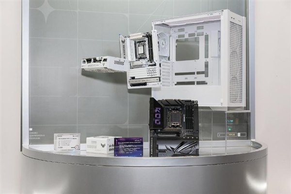 华硕主板撼动BW2025 ROG玩+乐园引玩家狂欢