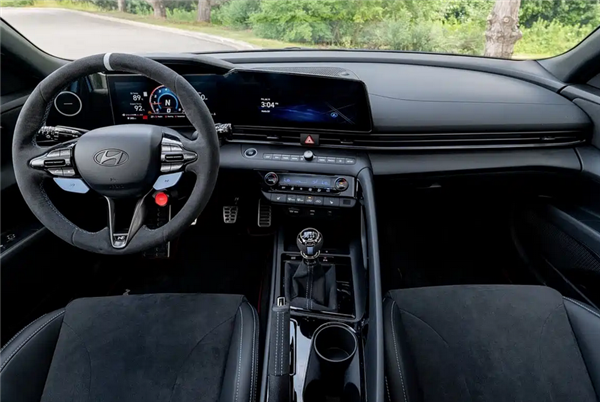 可合法上路的TCR赛车！现代伊兰特特别版发布：提供6速手波