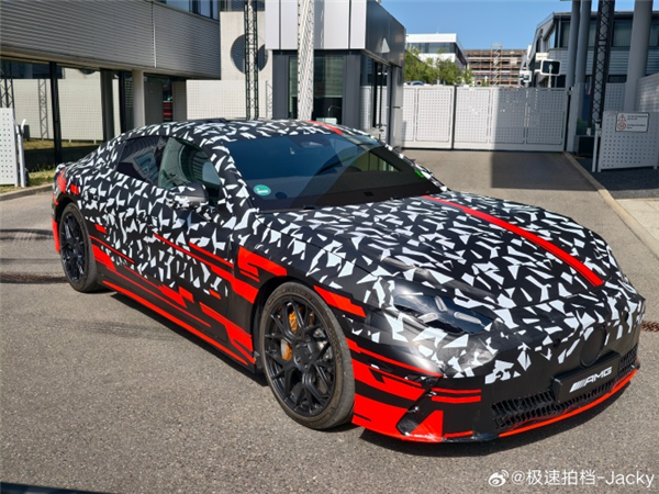 奔驰的新概念车 丑得很难评