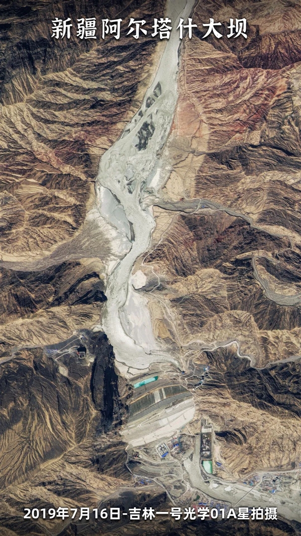 卫星眼里的新疆最大水电站：水库22.5亿立方米、号称“新疆三峡”