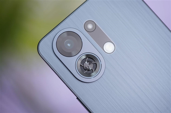 OPPO首款内置风扇手机！OPPO K13 Turbo Pro图赏