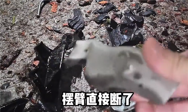 女网红开小米SU7 Ultra出事故 原车主披露更多后续：实惨