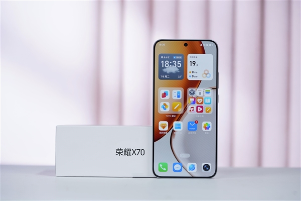 史上最大电池手机！荣耀X70图赏