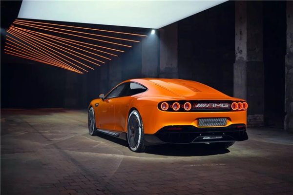 奔驰的新概念车 丑得很难评