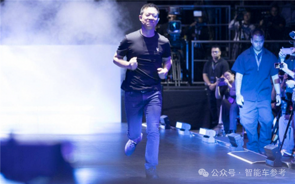 新车1小时订单破万！贾跃亭骗倒美国：但刚拿到7亿融资就收警告函
