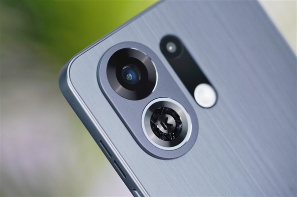 OPPO首款内置风扇手机！OPPO K13 Turbo Pro图赏