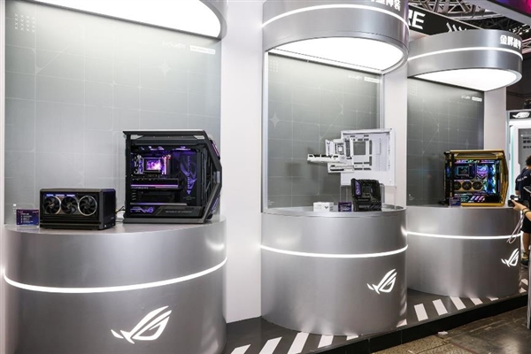 华硕主板撼动BW2025 ROG玩+乐园引玩家狂欢